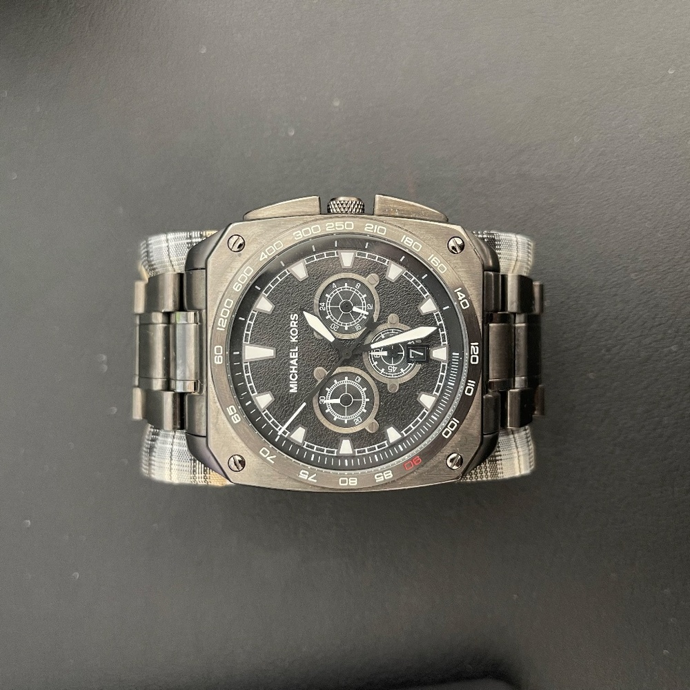 Michael Kors Watch - Picture 3 of 5